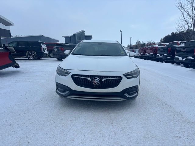 Used 2018 Buick Regal Preferred w/ Sights and Sounds Package image 3