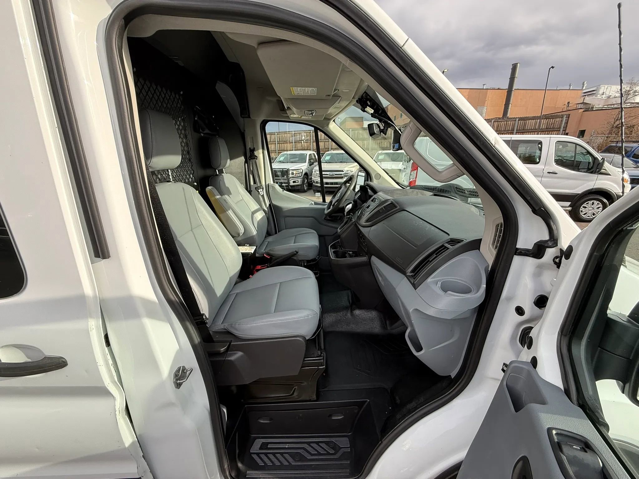 Used 2016 Ford Transit 350 148 Medium Roof image 28