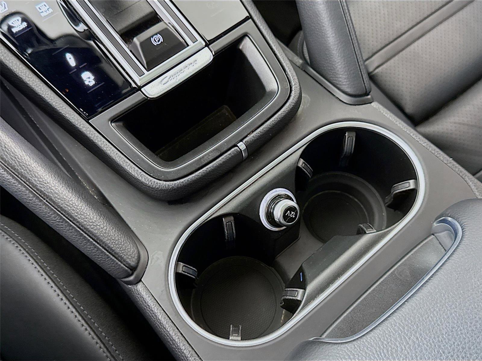 Used 2022 Porsche Cayenne Coupe w/ Premium Package image 21