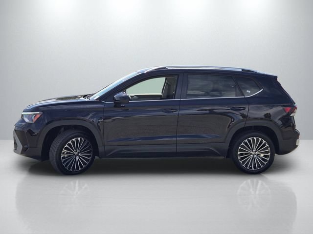 Used 2025 Volkswagen Taos SE FWD image 7