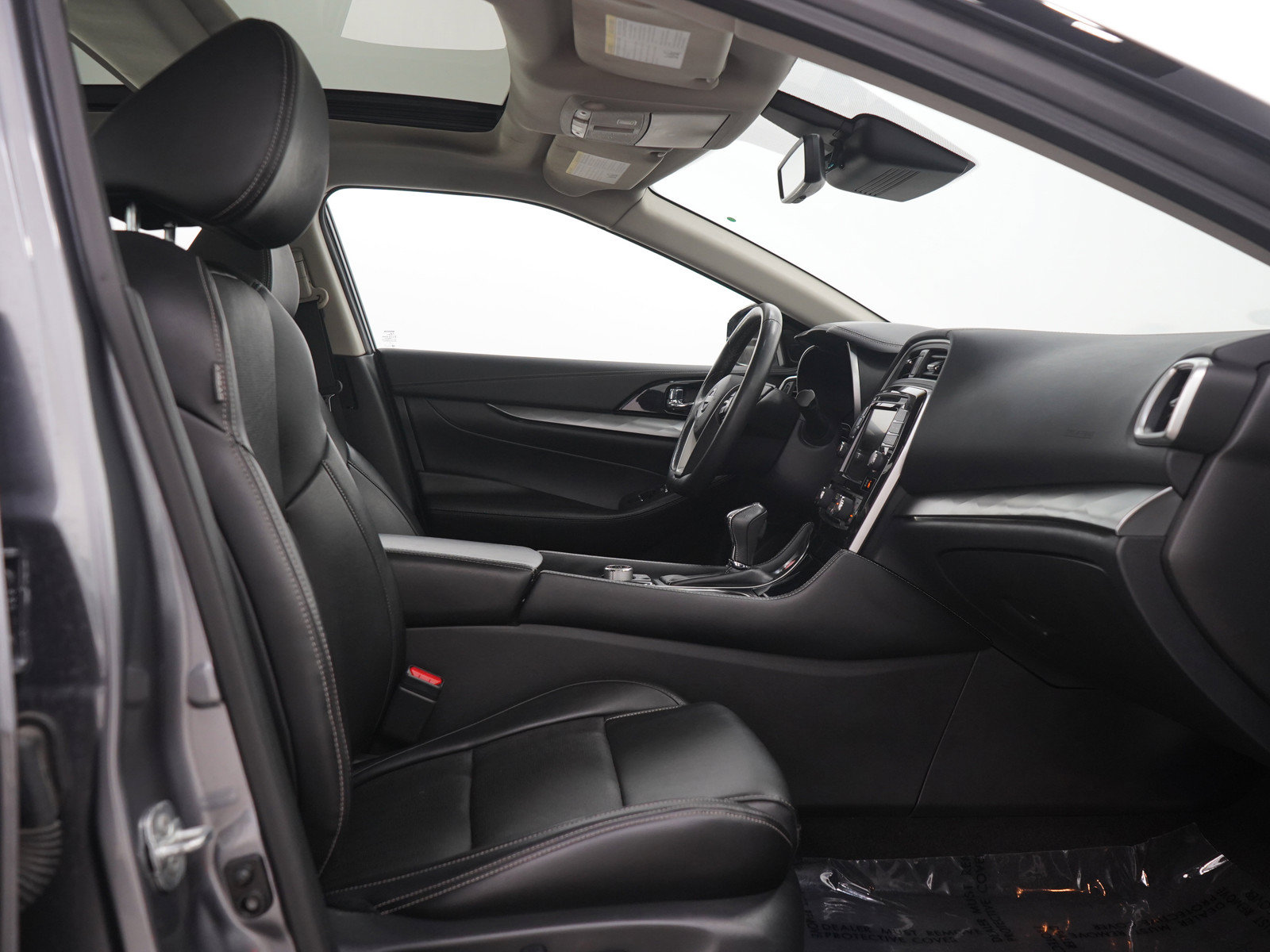 Used 2023 Nissan Maxima SL FWD image 11