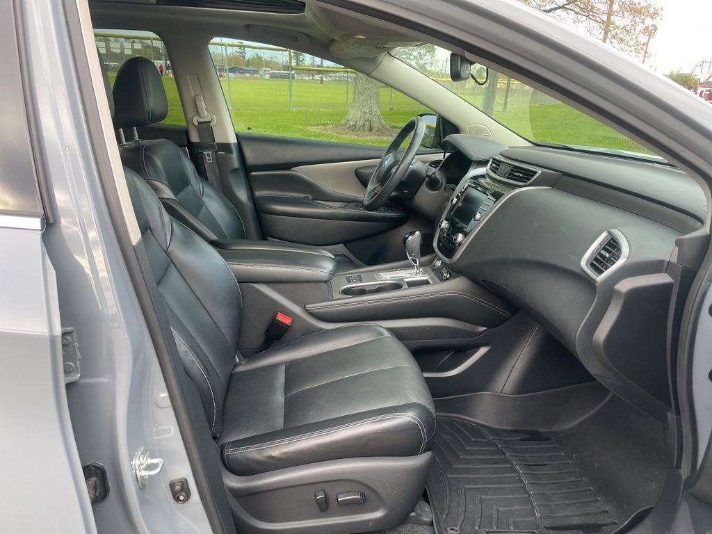 Used 2022 Nissan Murano SL w/ SL Moonroof Package image 16
