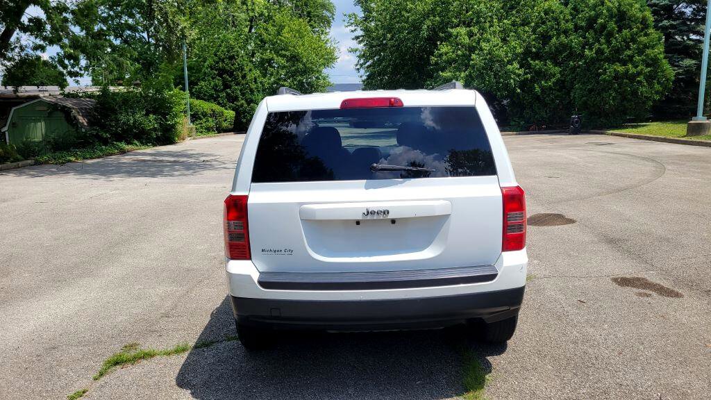 Used 2015 Jeep Patriot Sport w/ Power Value Group image 4
