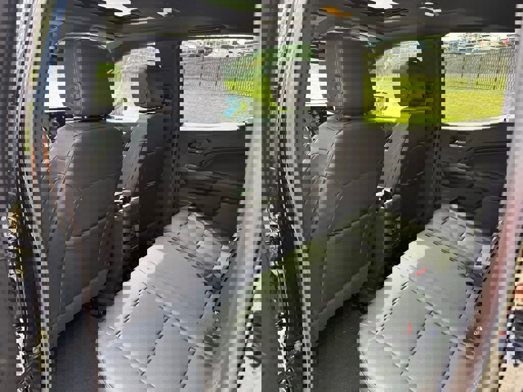 New 2026 GMC Canyon Elevation w/ Convenience Package image 23