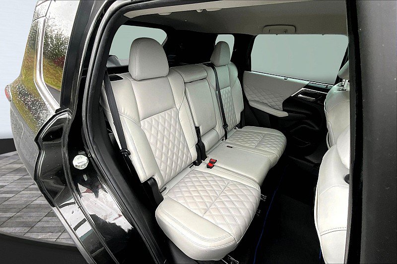 Used 2023 Mitsubishi Outlander SEL AWD/4WD image 10