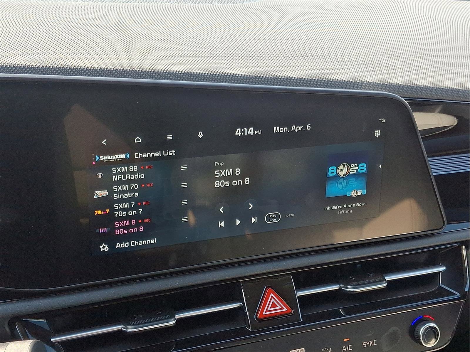 Used 2025 Kia Niro EX FWD image 25