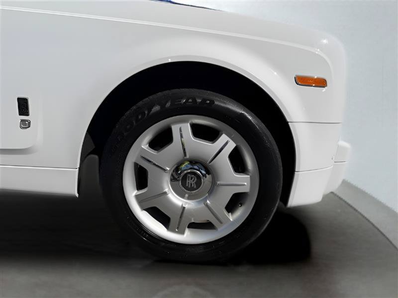Used 2006 Rolls-Royce Phantom Sedan RWD image 17
