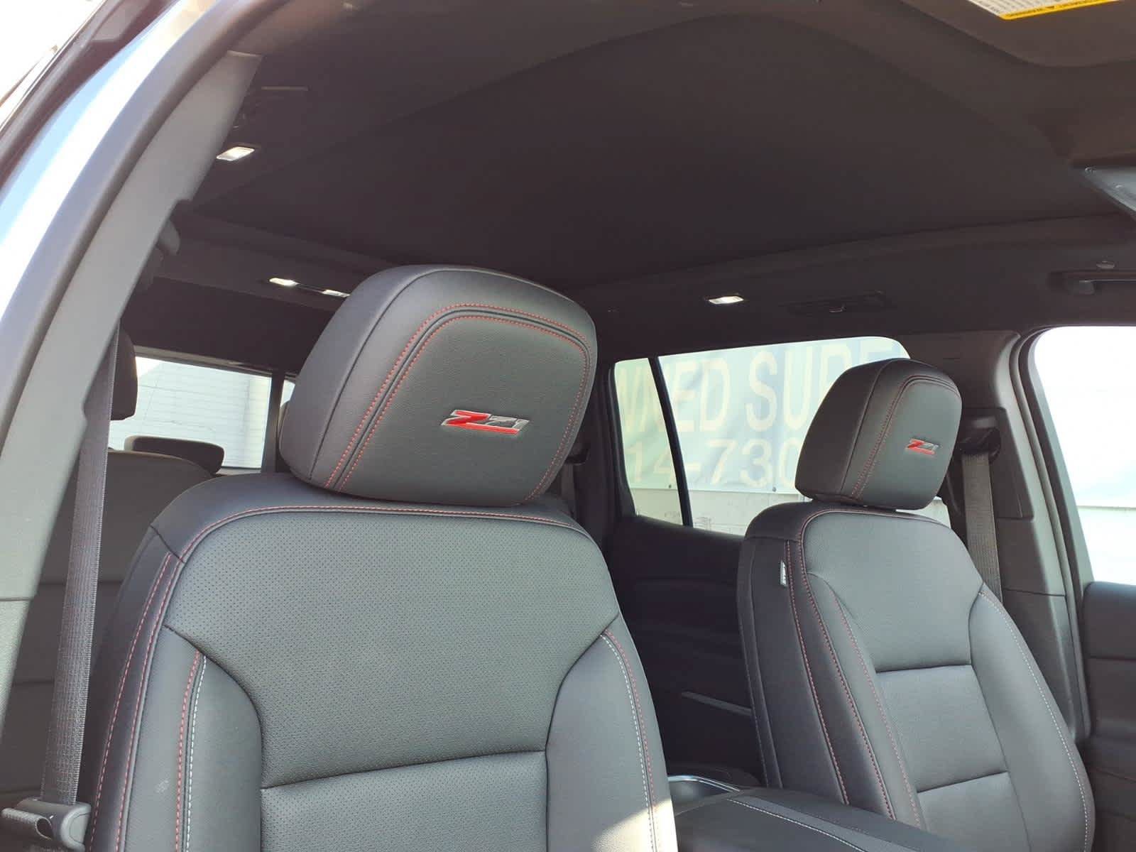 Used 2026 Chevrolet Traverse Z71 w/ LPO, Floor Liner Package AWD/4WD image 23