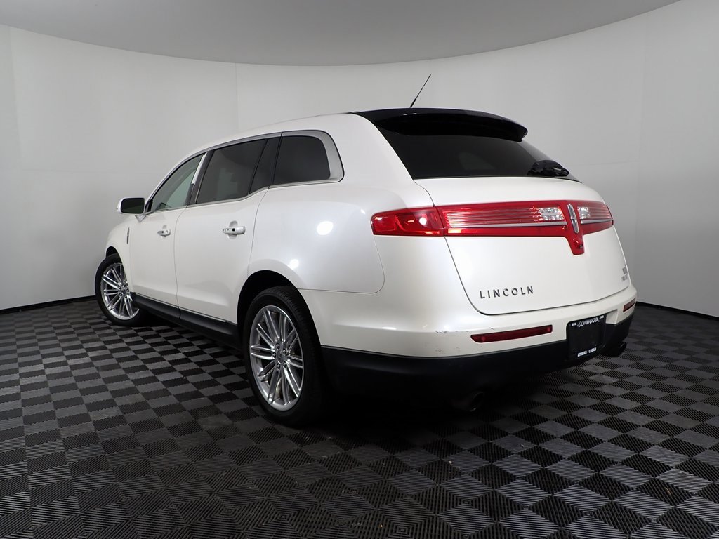 Used 2019 Lincoln MKT AWD image 11