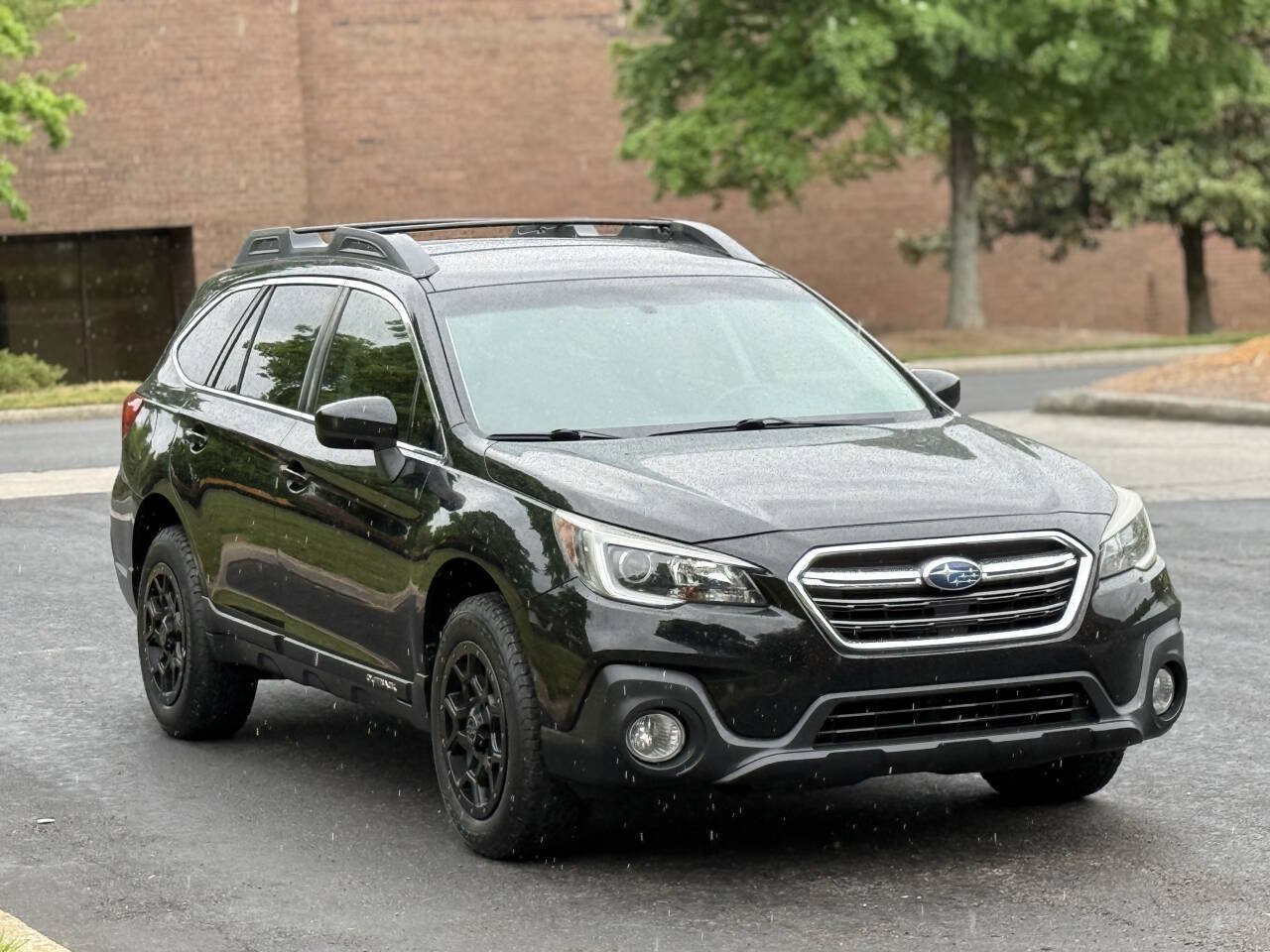 Used 2018 Subaru Outback 2.5i Premium w/ Popular Package #1 AWD/4WD image 3