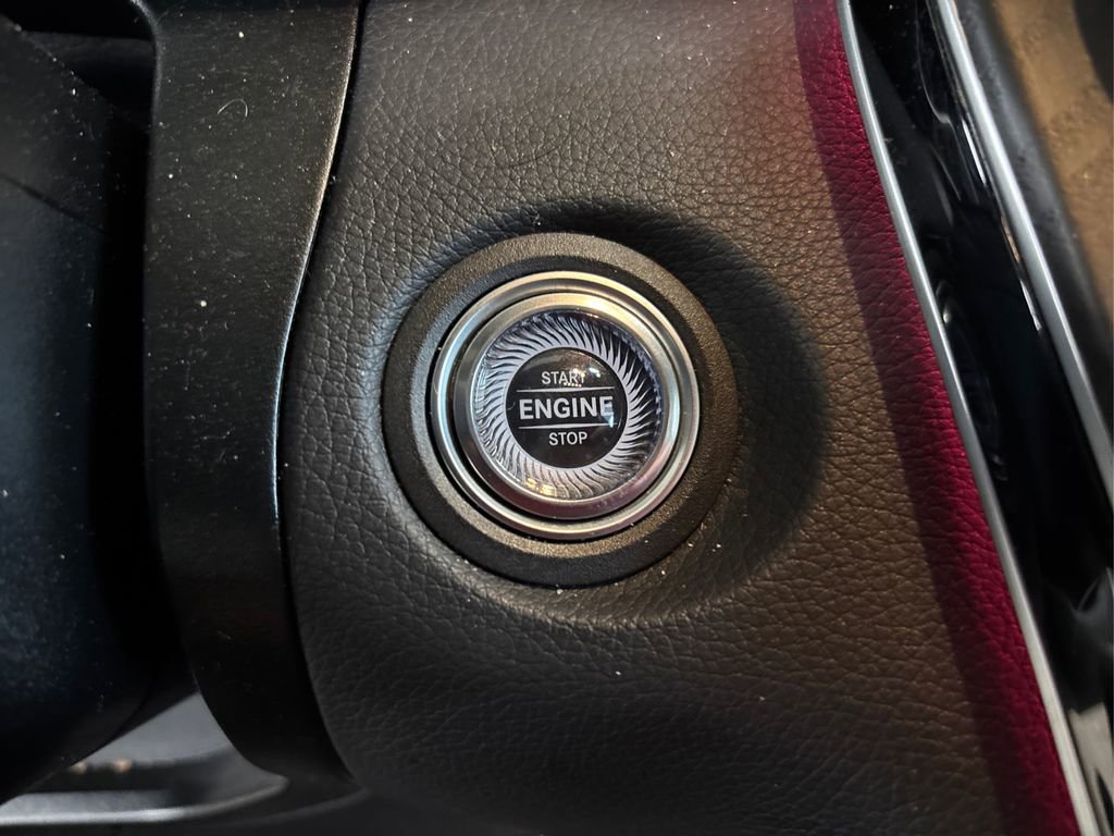 Used 2022 Mercedes-Benz GLC 300 4MATIC image 32