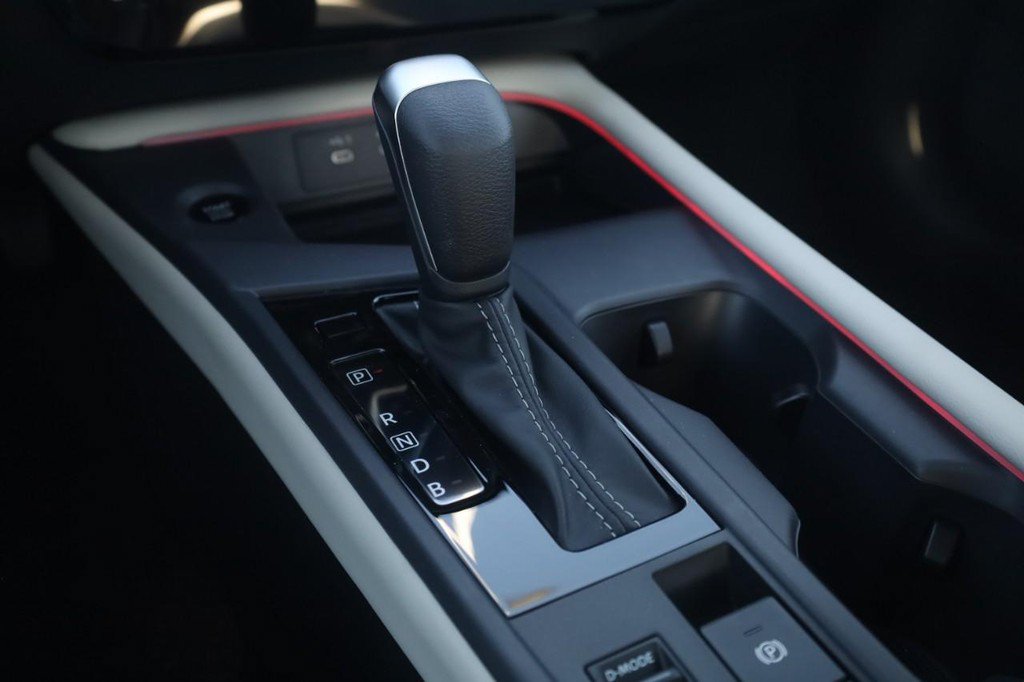 New 2026 Nissan Sentra SL w/ Floor Mat Package FWD image 19