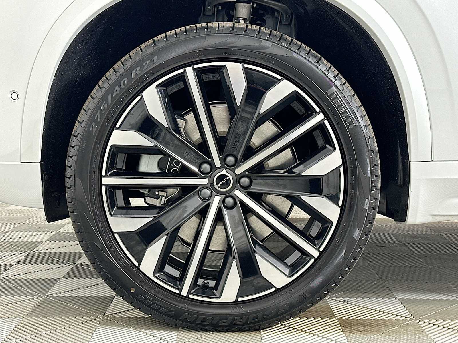 New 2026 Volvo XC90 T8 Ultra w/ Protection Package Premier AWD/4WD image 31
