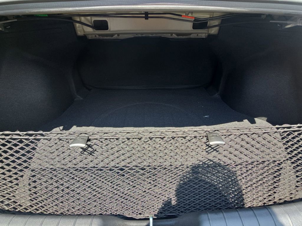 Used 2025 Hyundai Elantra Blue image 12