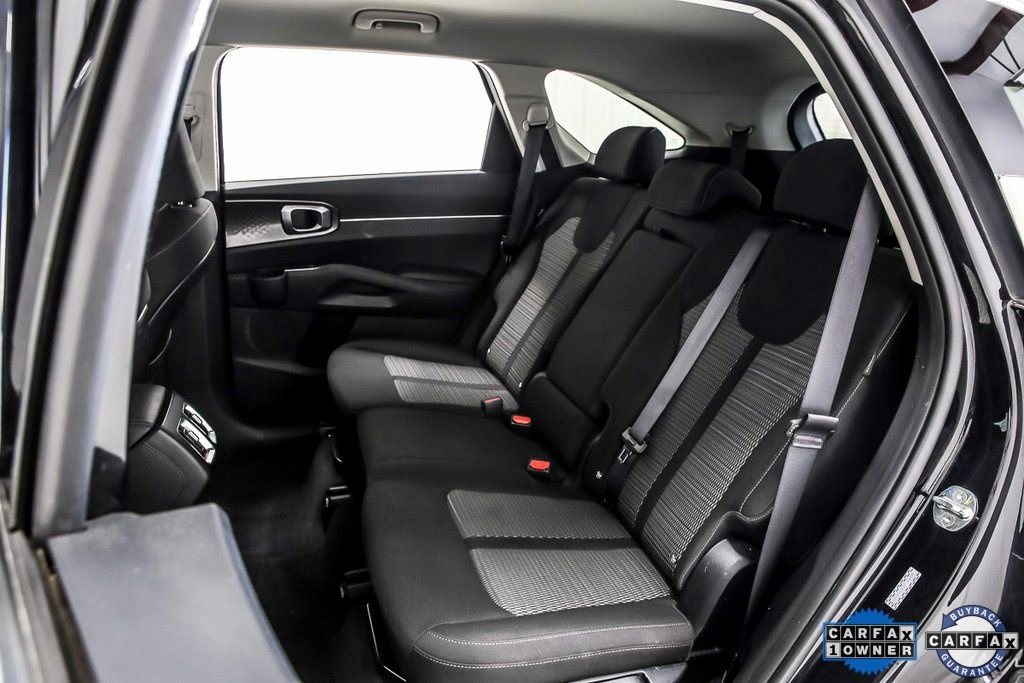 Used 2025 Kia Sorento LX image 29