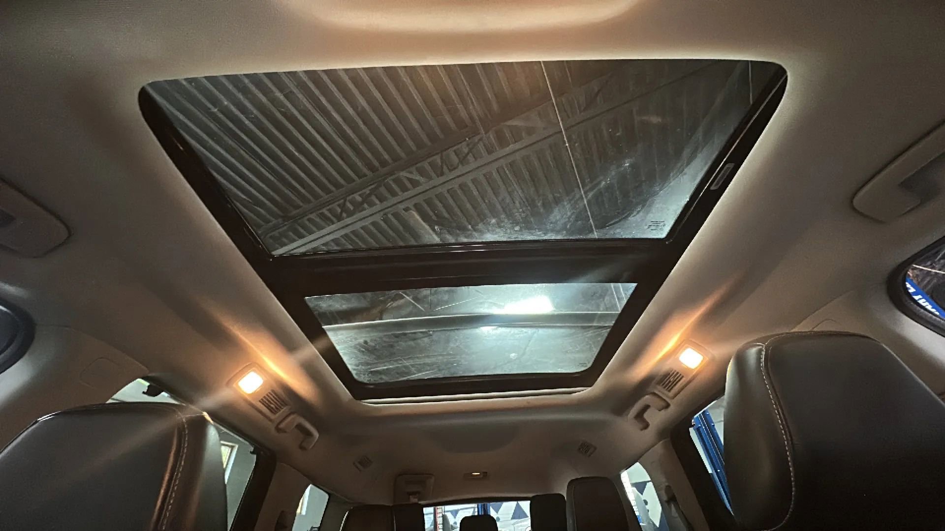 Used 2022 Nissan Pathfinder Platinum w/ Cargo Package image 30