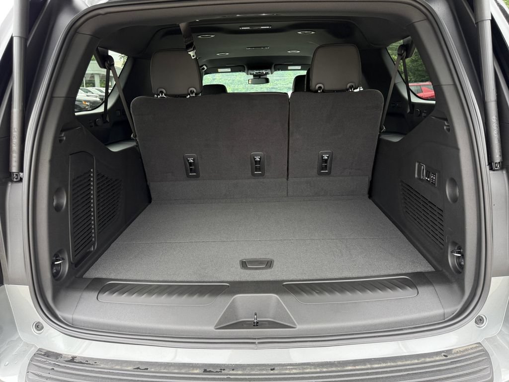 New 2026 Chevrolet Suburban LT w/ Comfort Package AWD/4WD image 26