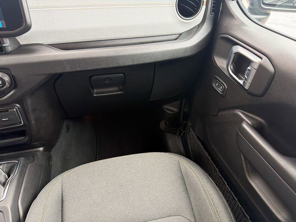Used 2024 Jeep Wrangler Sport S image 17
