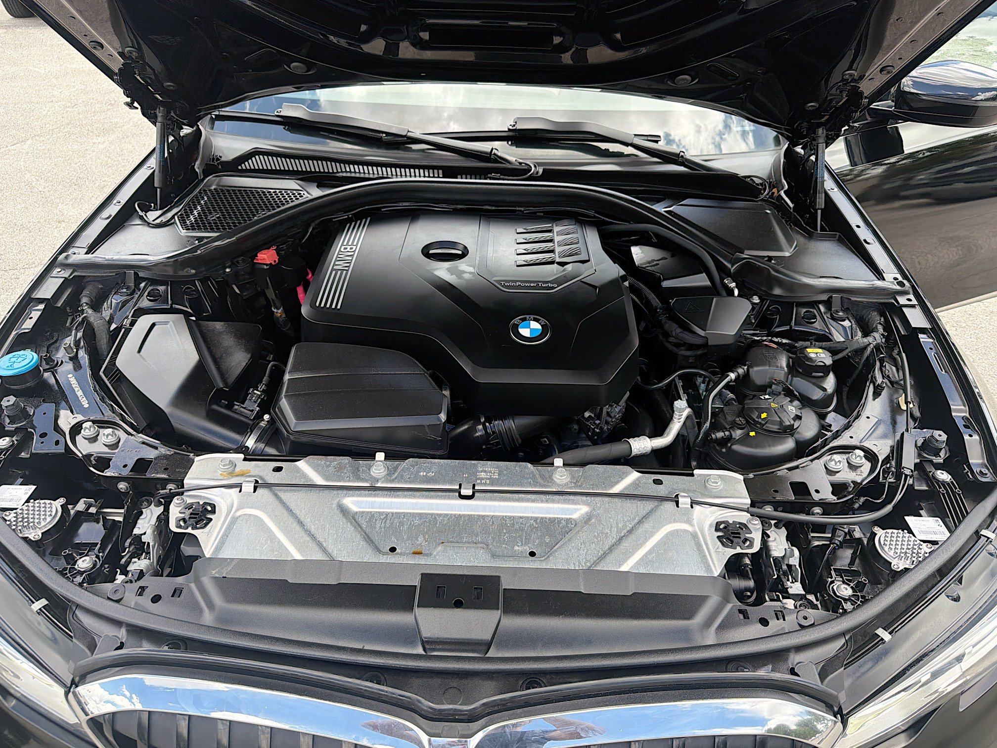Used 2022 BMW 330i Sedan w/ Driving Assistance Package RWD image 36