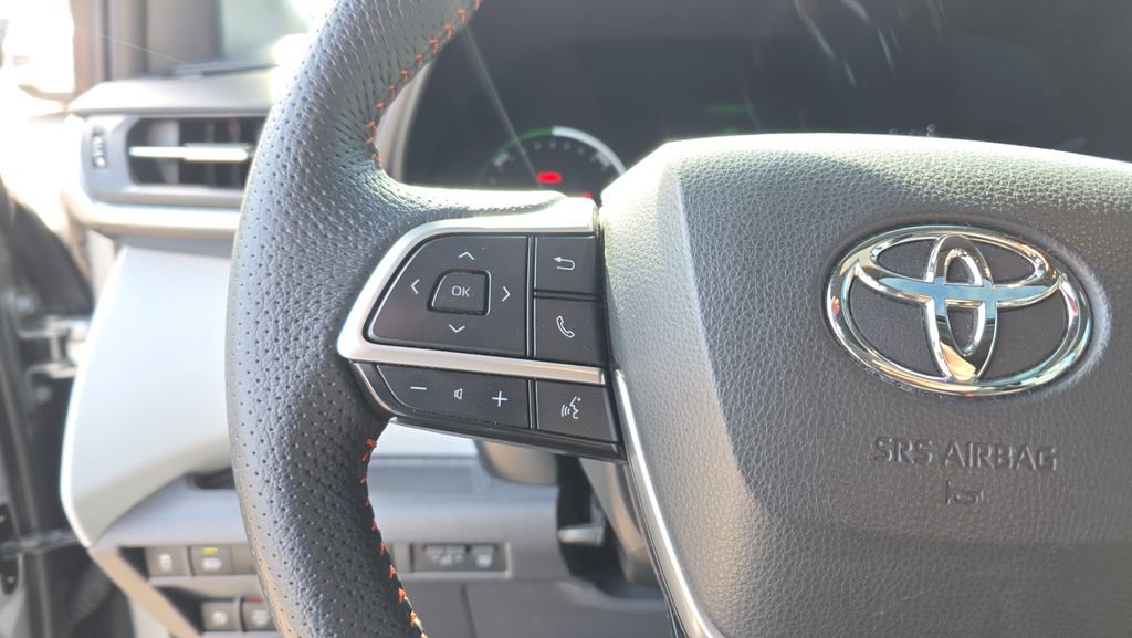 Used 2021 Toyota Sienna XSE image 25