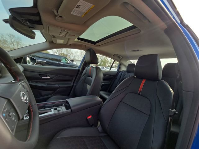 New 2026 Nissan Sentra SR w/ SR Premium Package FWD image 11