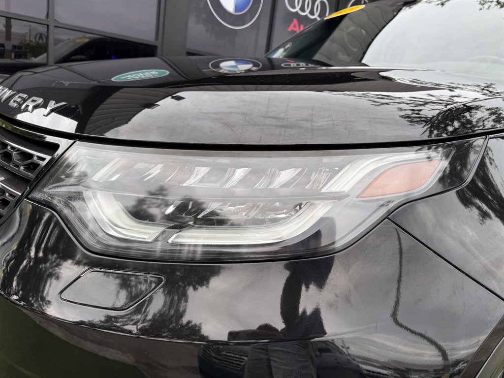 Used 2019 Land Rover Discovery SE AWD/4WD image 10