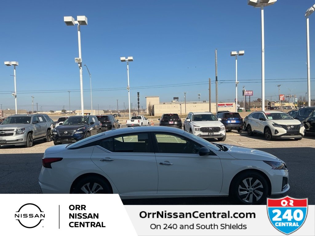 Certified 2025 Nissan Altima 2.5 S image 4