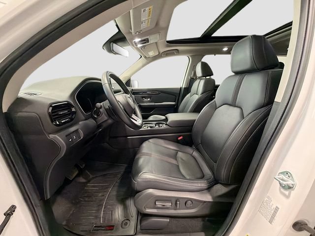 Used 2025 Honda Pilot Touring image 18