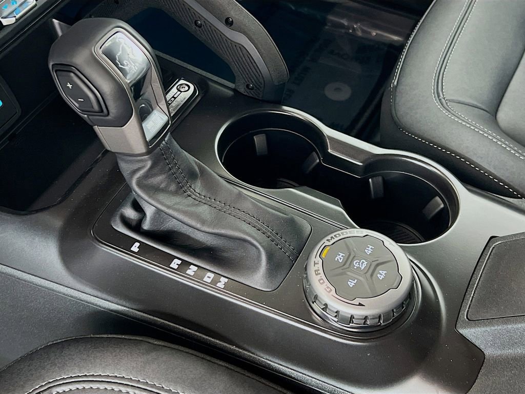 New 2025 Ford Bronco Badlands image 10