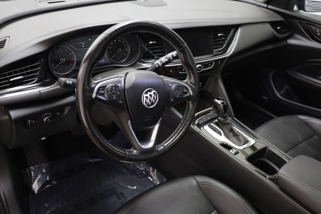 Used 2018 Buick Regal Essence w/ Driver Confidence Package #1 AWD/4WD image 6