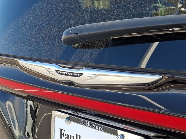 Used 2024 Chrysler Pacifica Touring-L image 30