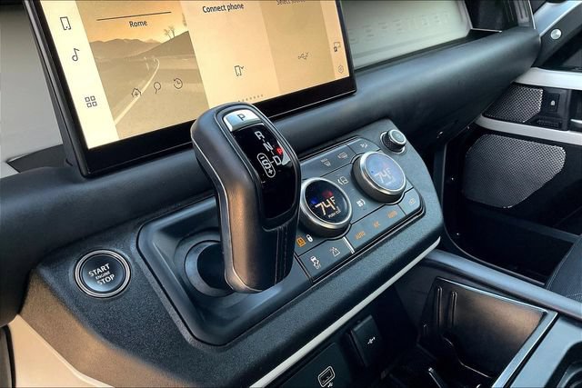 Used 2023 Land Rover Defender 130 X-Dynamic SE AWD/4WD image 19