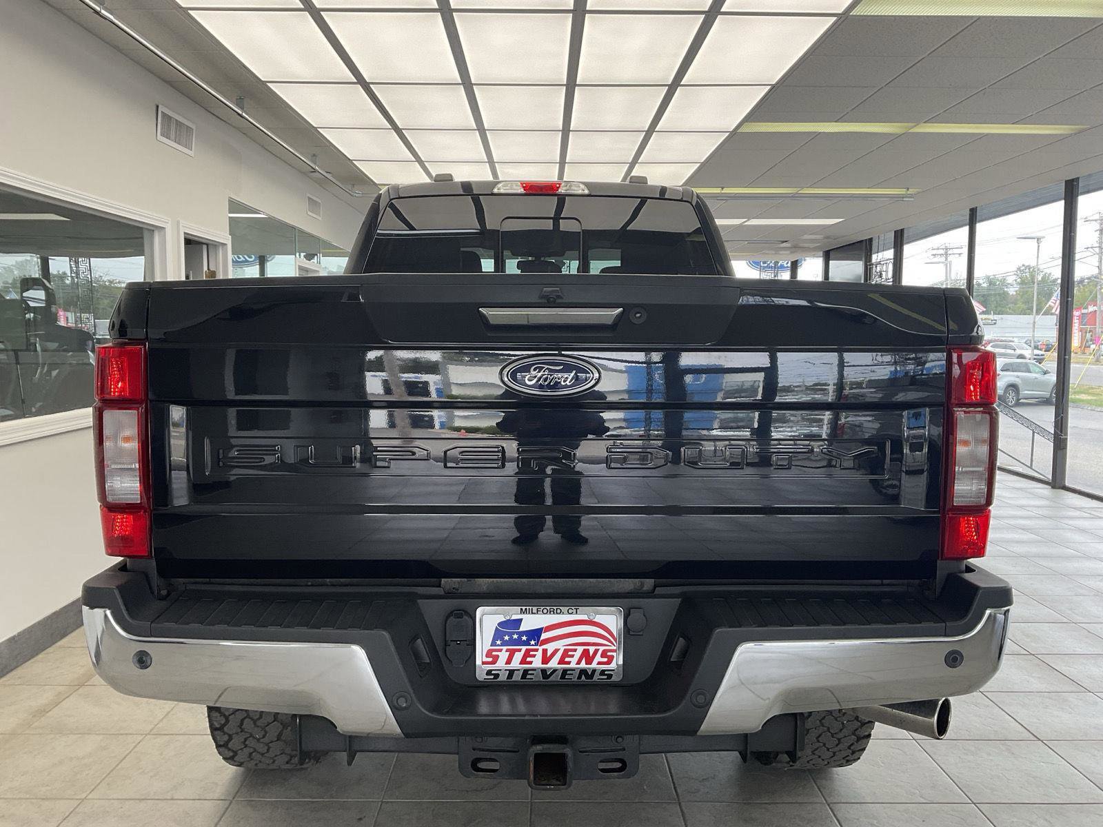 Used 2021 Ford F250 Lariat w/ Chrome Package image 6