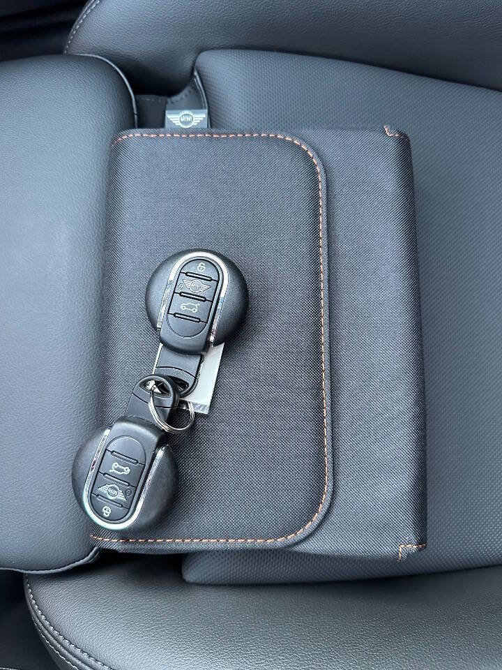 Used 2019 MINI Cooper S w/ Premium Package image 27