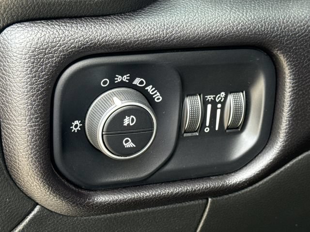 Used 2023 RAM 2500 Laramie AWD/4WD image 22