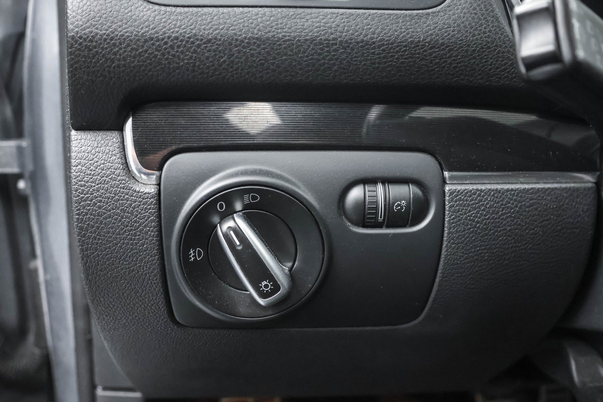 Used 2011 Volkswagen GTI Autobahn image 10