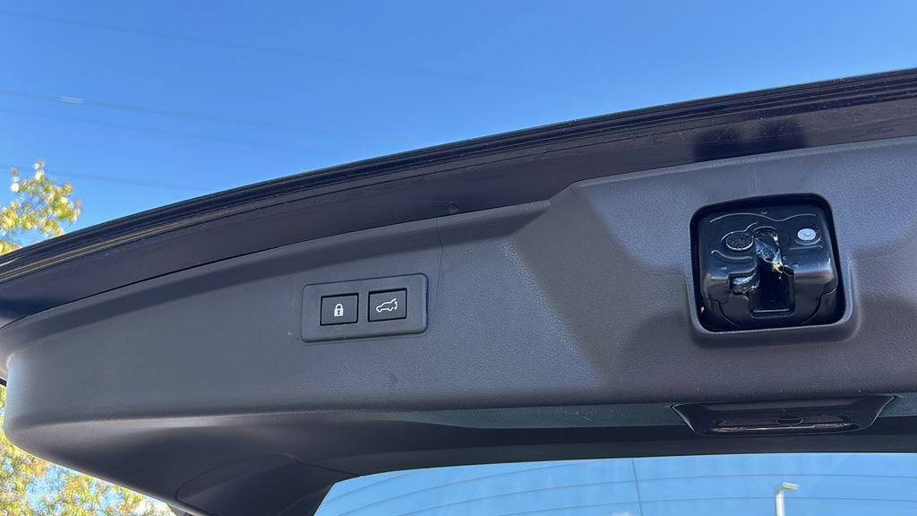 Used 2025 Subaru Outback Touring w/ Popular Package #2 image 36