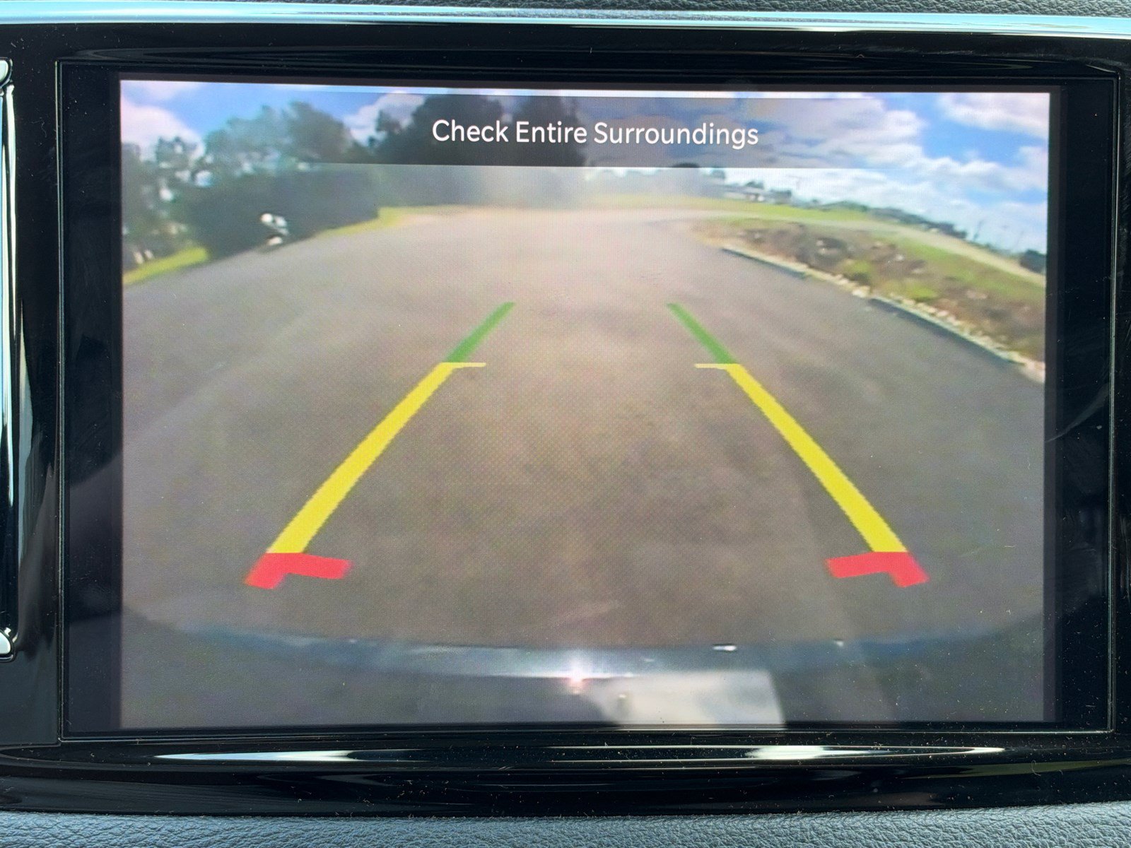 Used 2023 Chrysler Pacifica Limited FWD image 30