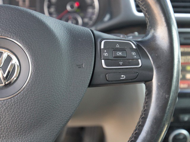 Used 2014 Volkswagen Passat 3.6 SEL Premium FWD image 21