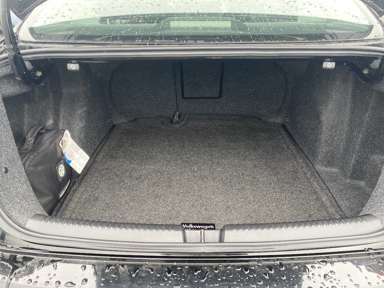 Used 2017 Volkswagen Jetta SE image 8