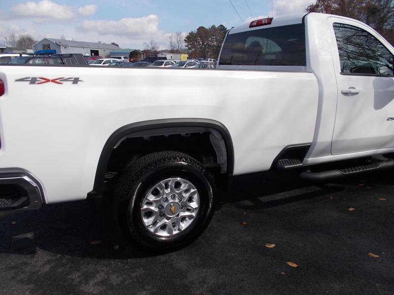 Used 2025 Chevrolet Silverado 2500 LT image 13