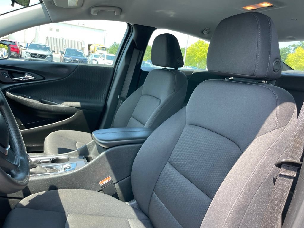 Used 2025 Chevrolet Malibu LT FWD image 26