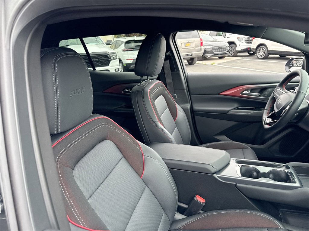 Certified 2025 Chevrolet Equinox EV RS image 12