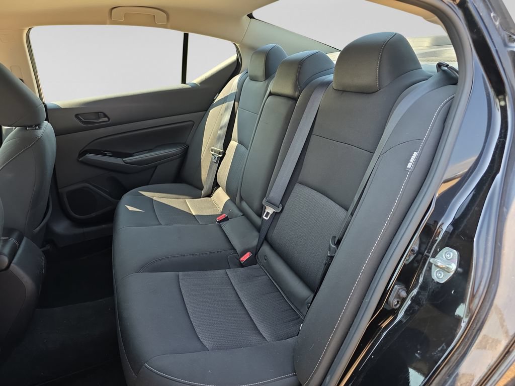 Used 2023 Nissan Altima 2.5 SV AWD/4WD image 14