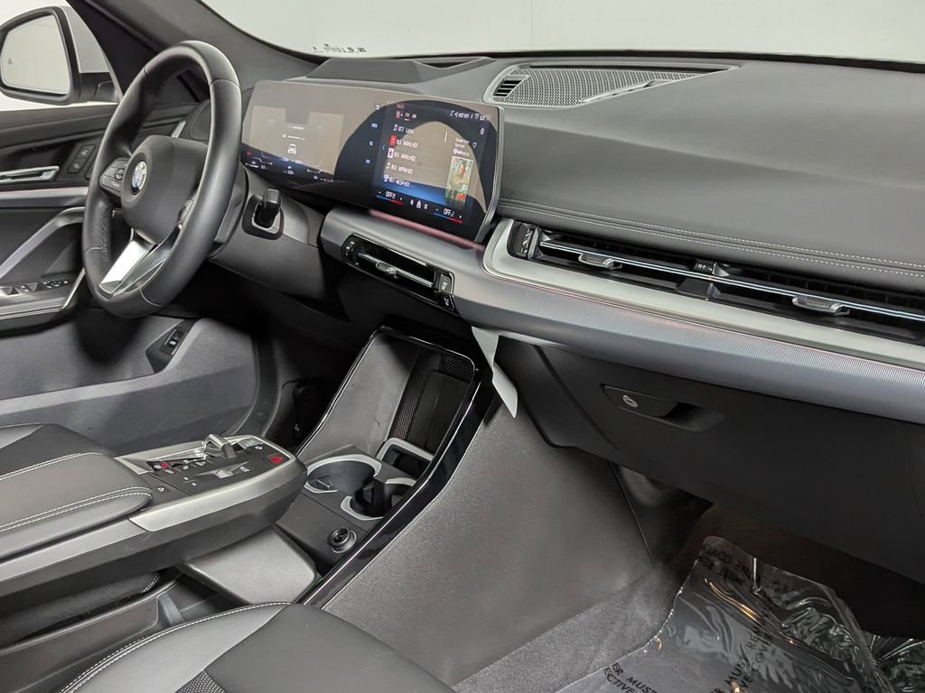 Used 2025 BMW X1 xDrive28i w/ Technology Package AWD/4WD image 35