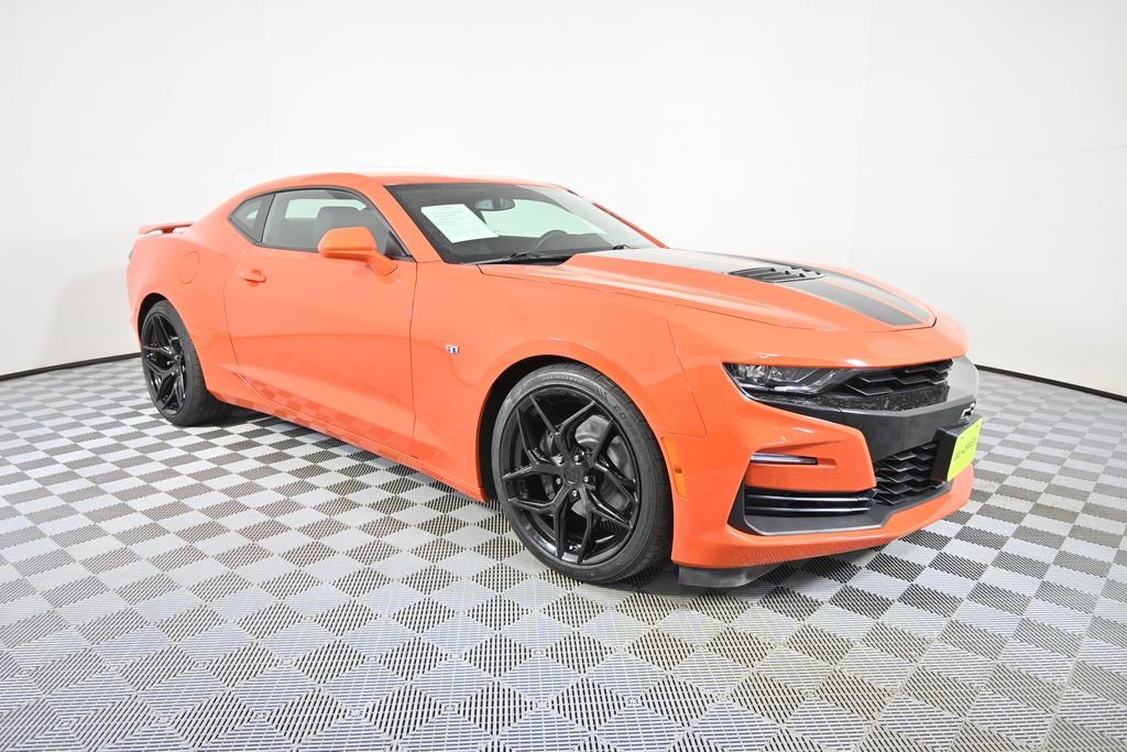 Used 2019 Chevrolet Camaro SS RWD image 9