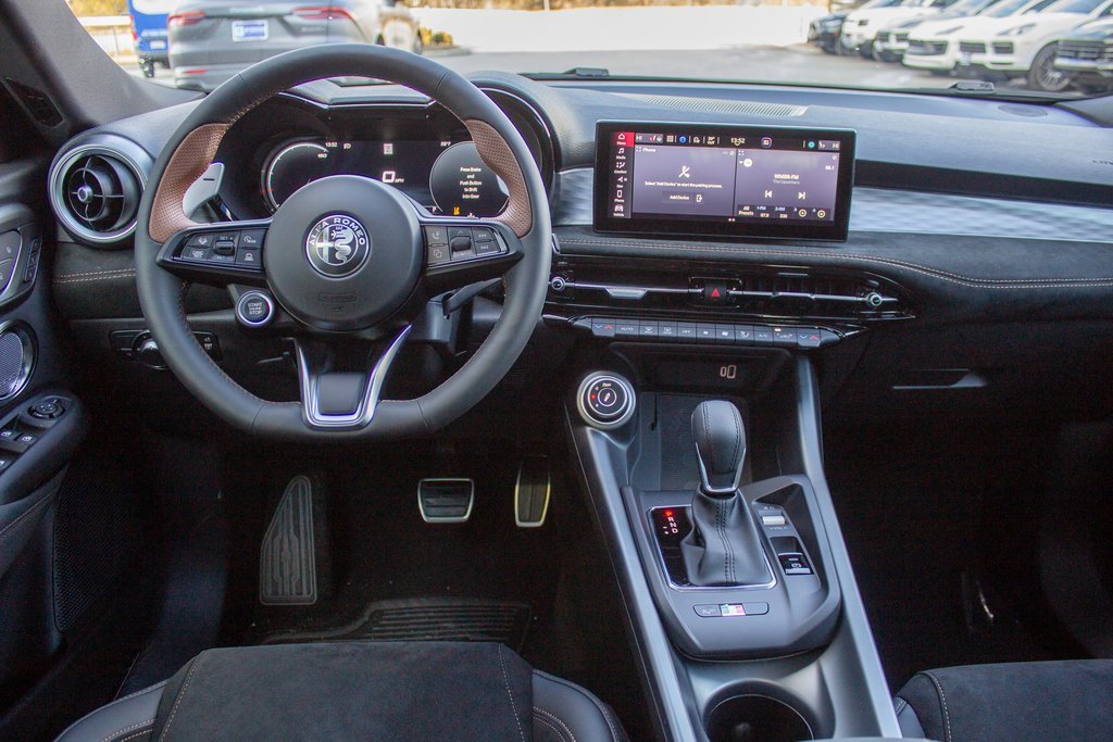 New 2025 Alfa Romeo Tonale image 13