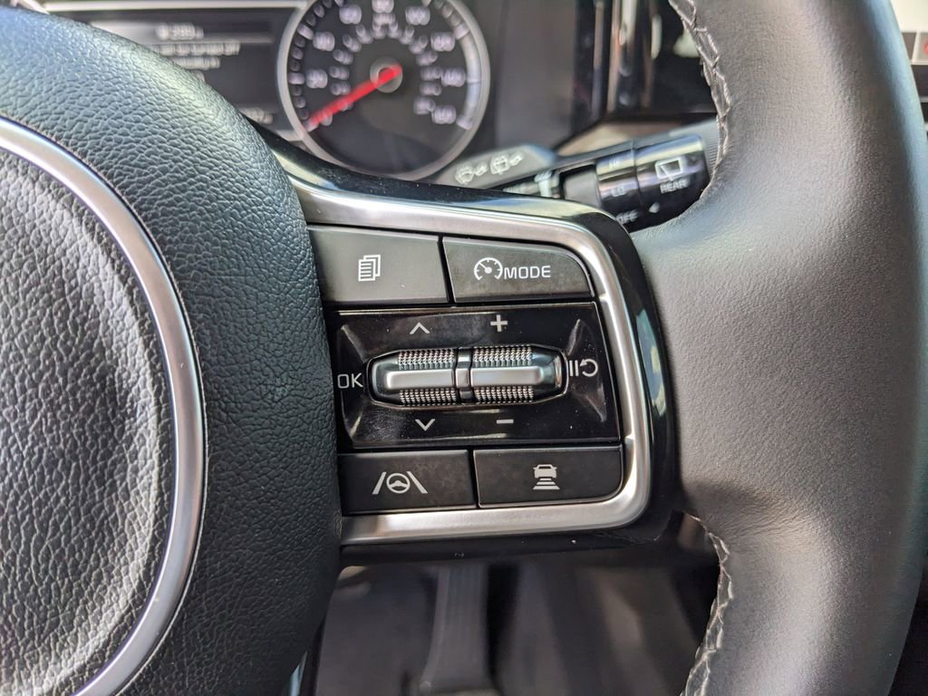 Certified 2023 Kia Sorento EX w/ Panoramic Sunroof Package image 32