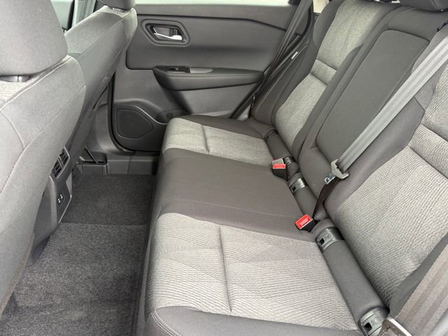 Used 2026 Nissan Rogue SV image 29