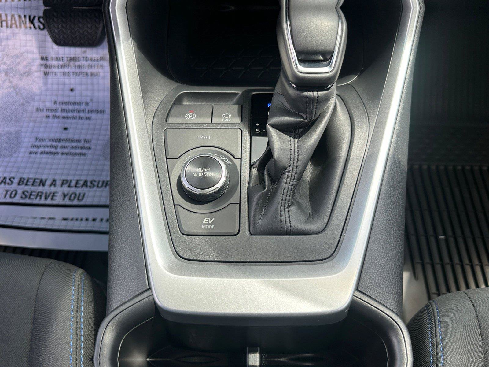 Used 2023 Toyota RAV4 SE w/ Convenience Package AWD/4WD image 21